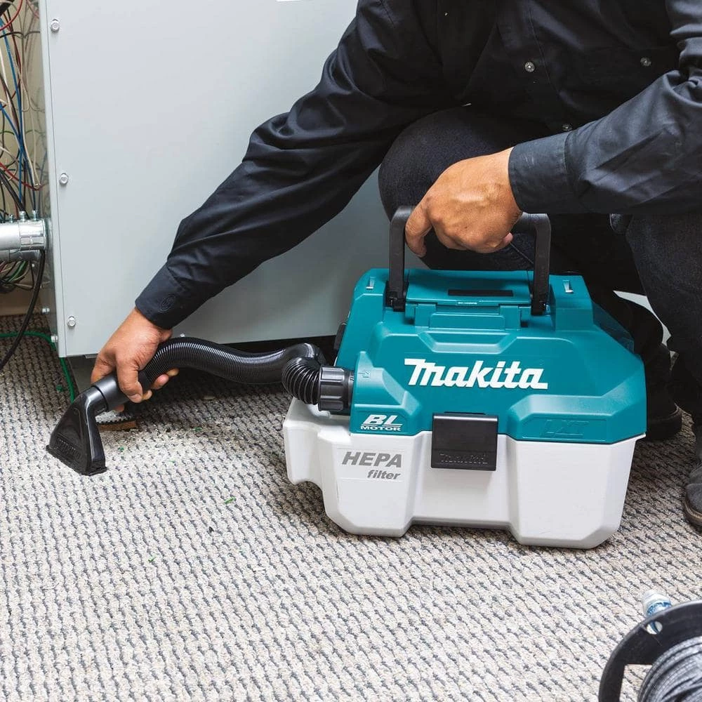Makita 18-Volt LXT Lithium-Ion Brushless Cordless 2 Gal. HEPA Filter Portable Wet/Dry Dust Extractor/Vacuum, Tool Only 4 Makita 18-Volt LXT Lithium-Ion Brushless Cordless 2 Gal. HEPA Filter Portable Wet/Dry Dust Extractor/Vacuum, Tool Only - Image 2